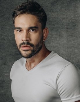 Matteus Cardoso as Joel Leiteiro