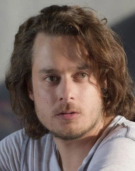 Sándor Lukács as Javier