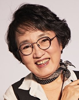 Kim Jin-ae as Self