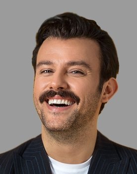 Salih Bademci as Hakan
