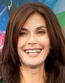 Teri Hatcher as Passer-by