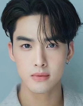 Kittipon Tippayatayarut as Khunkhao