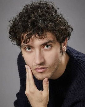 Silvio Galvan as Soldato Roberto