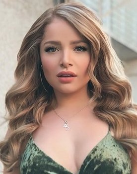 Sandra Itzel as Mayrita Rios