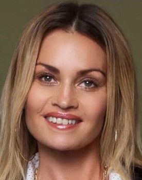 Mai-Britt Catrine Holsbøl