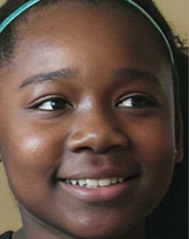 Rachel Francis as Mia