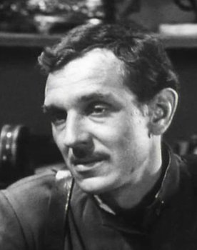 Aleksandr Belousov as Пётр Захарович