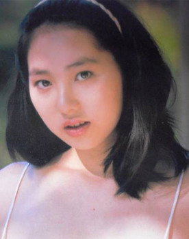 Kozue Tanaka as