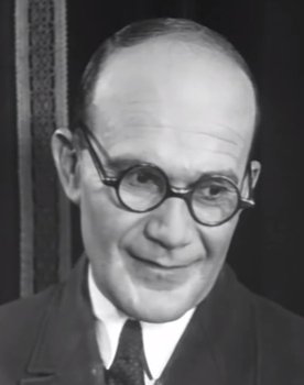 Pavel Rozhitsky as Saboteur
