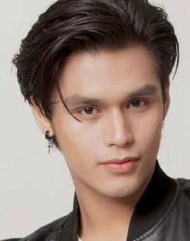 Drei Sugay as Kenneth Lacey