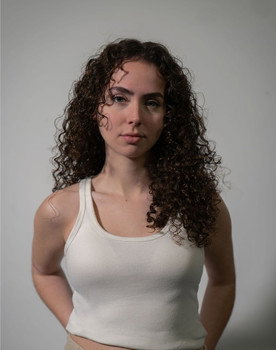 Luisa Aguilar as Naomi