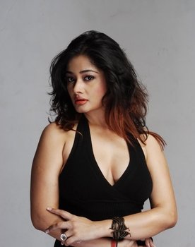 Kiran Rathod as Sivagami Maami