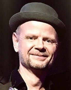 Nicholas Findsen as Kapelmester / Bas