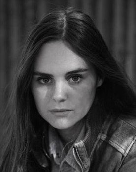 Paola Valentin as Hélène Guerrand