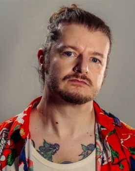 Stu Newnham as Alfie