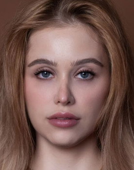 Sophie Swan as Emily Hirsch