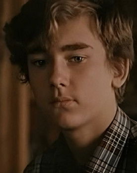 Aleksandr Kordon as Алёша