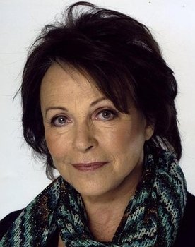 Claire Bloom as Hannah
