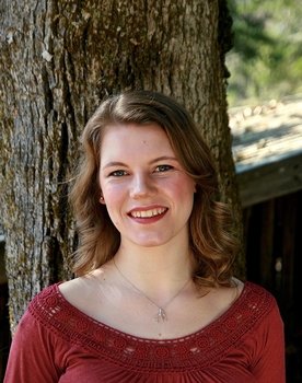 Agatha Robinson as Abigail Colfax
