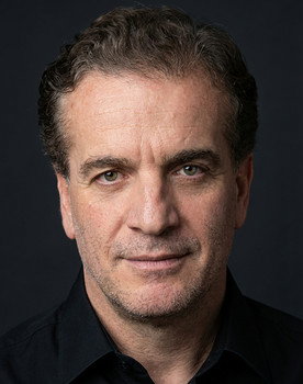 Murat Cemcir as Salih