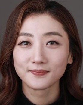 Choi Jung-hwa as Woo Soo