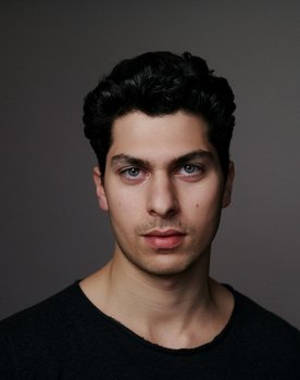Eren Kavukoglu as Tolga Güner