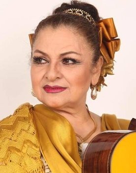 Miriam Núñez as Cantante III