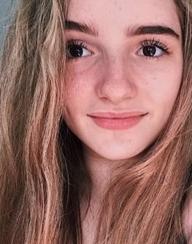 Sheridan Mullins as Tiffany