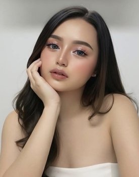 Liana Rosales as Trish