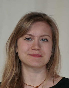 Tekla Hagberg as Elev