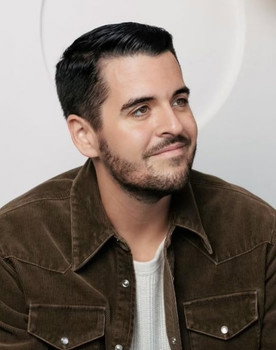John-Eliot Jordan as Guy at Bar
