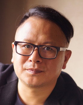 Du Jiayi as Boss of Xin Xin Restaurant