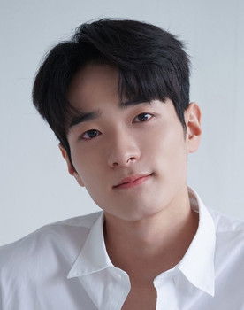 Kim Mu-seob as In Ho