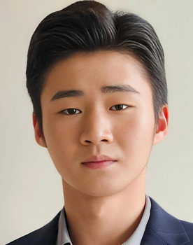 岳训宇