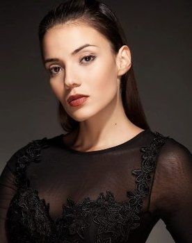 Jennifer Arenas as Rose