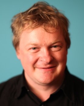 Andres Maimik as Barman Urmas