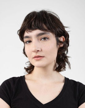 Irene Lombard as Trabajadora 1