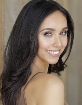Nicole Carmela as Carlie