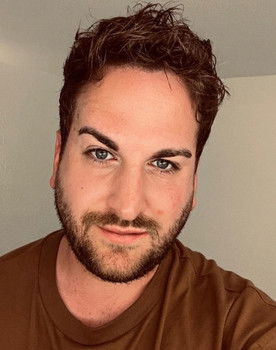 Ben Hunt as The Clown