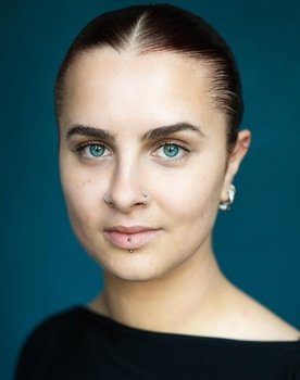 Loretta Francis as Dorothy Vallens