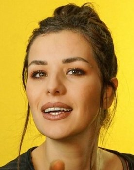 Merve Kurç as