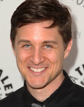 Yuri Lowenthal