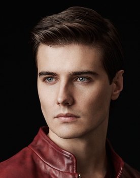 Connor Barton as Kyle