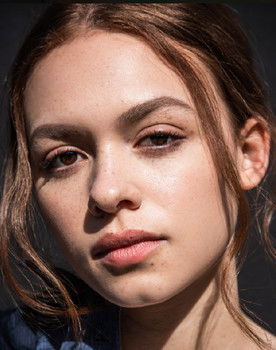 Sadie Soverall as Jessica