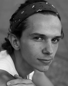 Danylo Samoilov as Sasha