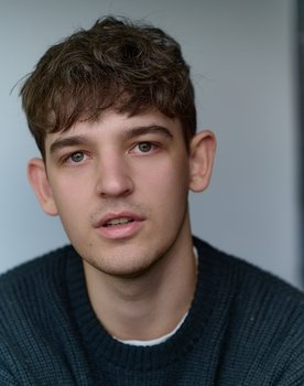 Oliver Briscombe as Lofty