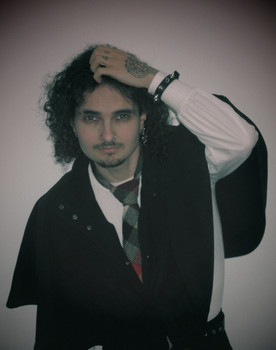 Víctor Soho as Pengle Pongli