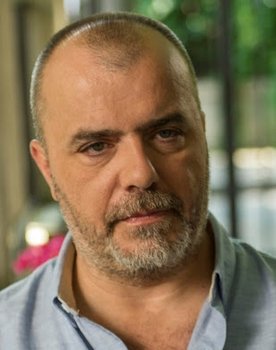 Nikola Kojo as Janko