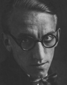 Semyon Timoshenko as Kaspar von Oldenbock, Livonian Ambassador