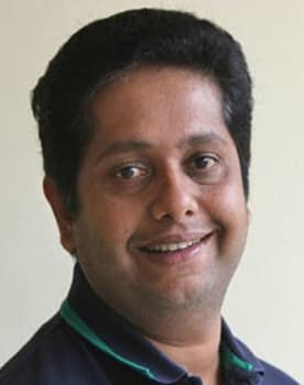 Jeethu Joseph as Man in street